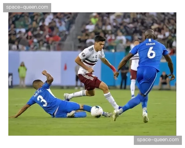 赛后述评：尼斯一球小负，但全场压迫成功次数却高于对手的战术悖论