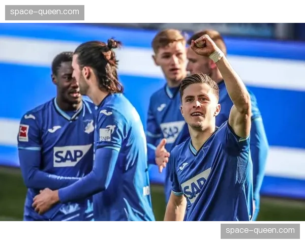 霍芬海姆主场1-2不敌美因茨，联赛第五位置岌岌可危